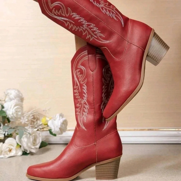 Western Embroidery Detail Chunky Heel Boots, Vintage Knight Boots - Picture 5 of 6